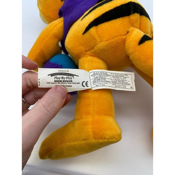 Easter Garfield Plush: Vintage Cartoon Cat Collectible from Play by Play - Picture 7 of 8